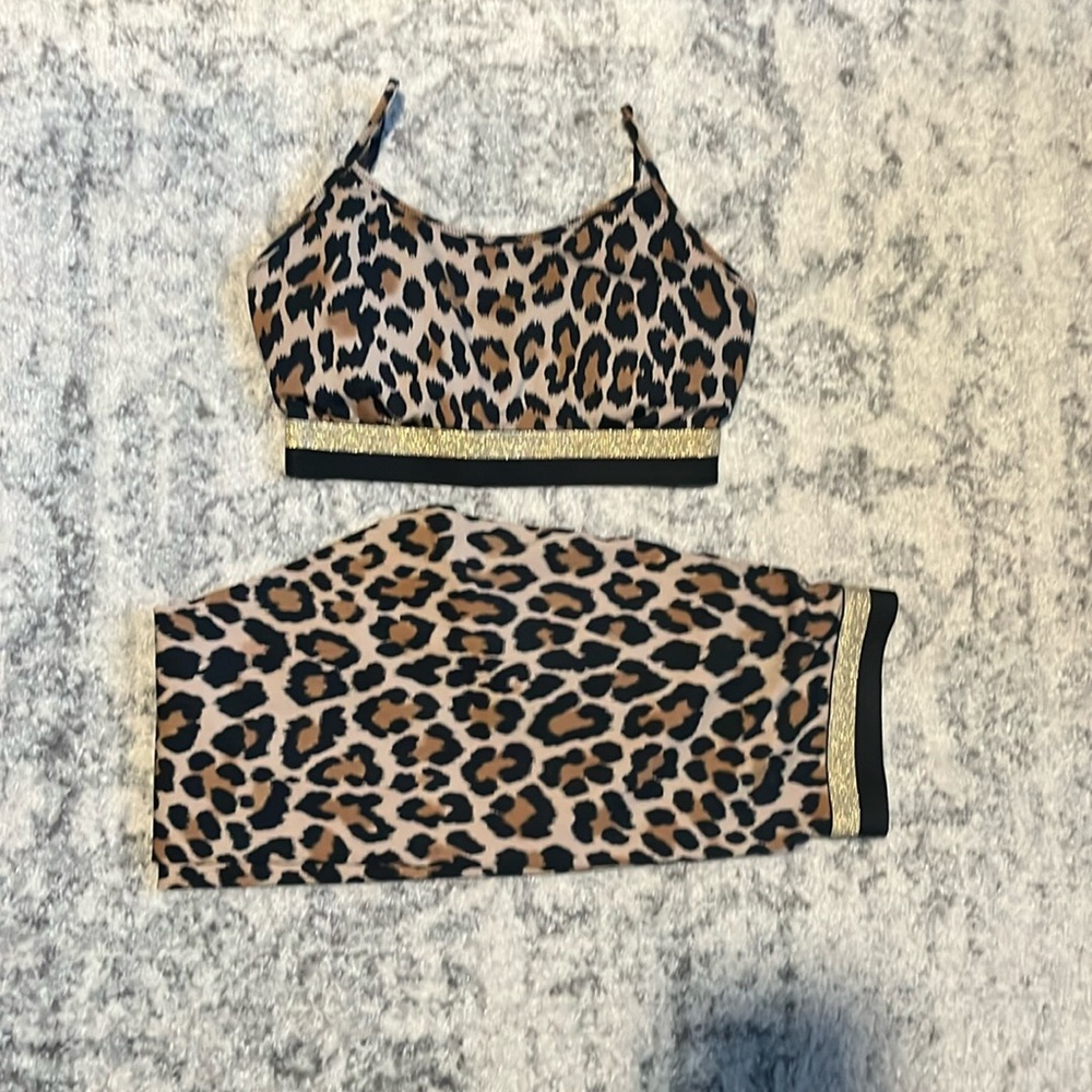 Kate Spade leopard sports bra and legging set size small